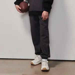 [에꼴리에] 남자 가을이월 커브드입체조거바지(25A0732)