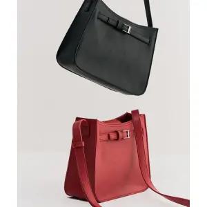 질바이질스튜어트 조이 버클 미니 크로스백 2color