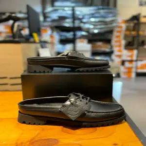 [팀버랜드] 팀버랜드 A6ETD W02 남성 비브람 보트슈즈 뮬 블랙