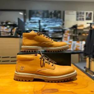 [팀버랜드] 팀버랜드 A5YJ5 231 남성 아버 로드 프리미엄 워터프루프 추카 위트브라운