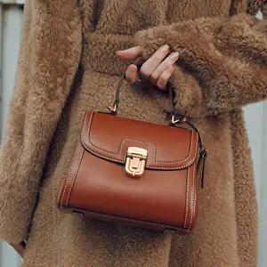 [조이그라이슨] 세렌디피티 사첼백 LW2AB1880_FE