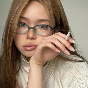 Y2K 여성 레트로 타원형 사각형 안경 빨간색 녹색 프레임 유리 장식 컴퓨터 해변 운전과 안티 블루