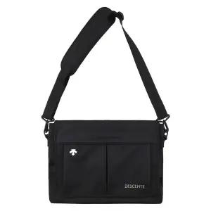 데상트 스포츠베이직 심플 메신저백 SP323UBG77BLK