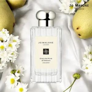 [조말론 런던/쇼핑백포함] 리미티드 에디션 잉글리쉬 페어 앤 프리지아 향수 100ml