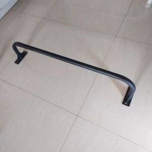 벽걸이 철봉 벽 턱걸이봉 턱걸이바 타공 70cm 검은색 고정 프레임