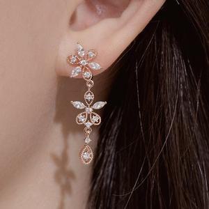 [더블유비엘][아이유착용] wbL 꽃이피는날 귀걸이/귀찌 W