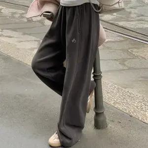 폰트 투웨이 자수 트레이닝 팬츠