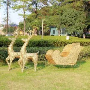 아파트 중앙광장 눈썰매 사슴 조형물장식 트리 연말 관공소 펜션 정원