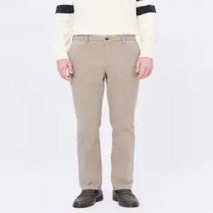 헤지스 남성 24FW [스테디셀러] 베이지 단색 면혼방 팬츠 WHPA4D501I2