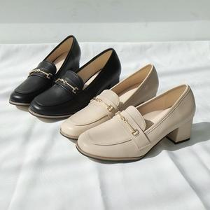 [바닐라슈] 클리프 실메탈장식 로퍼 펌프스(5cm)