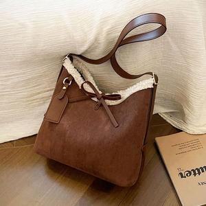 고품질 여성 스웨이드 양털 숄더 크로스 백 겨울 가방 브라운 데일리백 데일리가방 (WFGHRQ6)