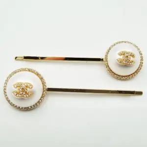 샤넬 뷰티 넘버5 진주 머리핀 큐빅 머리핀 / 헤어핀