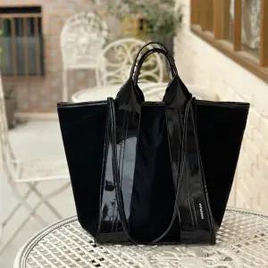 킨더잼 여성 토트백 아이패드 노트북 가방 데일리 숄더 서류가방