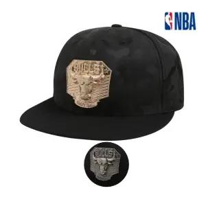 [롯데백화점]엔비에이 남여공용 시카고불스 카모플라쥬 빅 메탈 스냅백 모자 (N245AP622P)