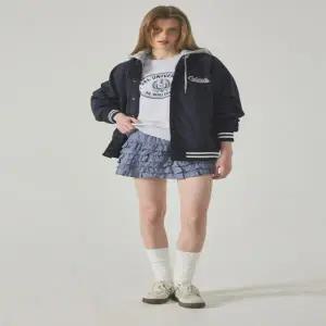 [후아유] 후드 바시티 점퍼 (WHJKF2314U)