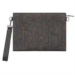 MUST IT_디올 A5 트라이앵글 파우치 2ESCA483KLG_H727