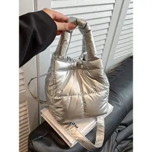 [하프클럽/] 팅 패딩 사각 토트백