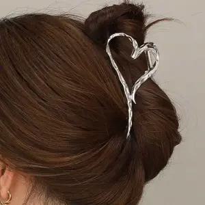 [콩심팥심]여성 집게핀 메탈 올림머리 반묶음 하트모양 빅사이즈 실핀