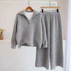 [잇수다] 울반드 하이넥 루즈핏 반집업 울 니트 + 밴딩 와이드 팬츠 세트