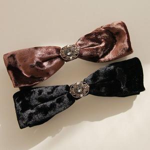 [제이로렌] 벨벳 슬림 엔틱 큐빅 리본 자동핀 H0943