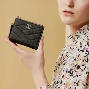 [닥스](센텀시티점)[25SS]DCWA5E417BK [CARLISLE MODERN]블랙 칼라일 패턴 골드 DD 2단 탑지퍼 반지갑