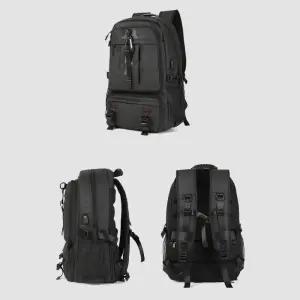 20대남자 대학생용 17인치노트북용백팩 USB포트 넷북백