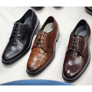 남성 발편한 천연 소가죽 구두 중요한 모임 특별한자리 악어무늬 키높이 선택 발볼 조절 가능 국내제작