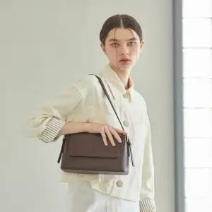 여성가방 모니카 바게트백 다크브라운 AP15-2170-DB
