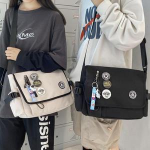 [피커]빈티지 학생 메신저백