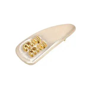 [미우미우] 여성 로고 나파 가죽 헤어클립 헤어핀(5IF092 2CT4 F0846)