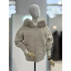 [갤러리아] 이프네 보들 하트 후드 집업 가디건  (DP9WKC02)