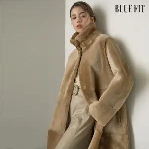 로보 스페인 리버시블 넥벨트 무스탕 코트 SSC23C097