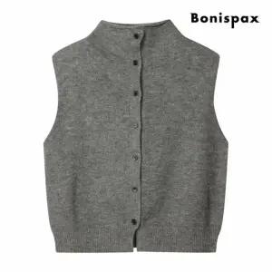 [보니스팍스] 버튼 포인트 모크넥 니트 베스트 (XP9VT001M0)