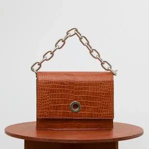 [아도라하우스]어반백 여성핸드백 엠마크로커백URB_W1028