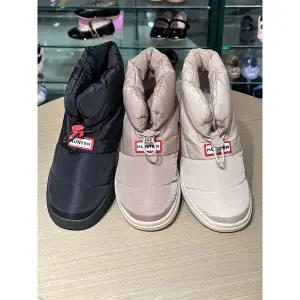 [헌터](대전신세계)[헌터키즈] 토박스 패딩부츠 주니어 인앤아웃 부티 HTYCE4TSIN11(180MM-220MM)