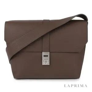 MUST IT_라프리마  메신저 백 24-1401 CLAY 769762