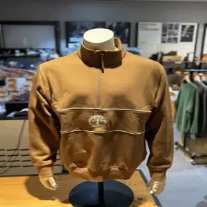 [팀버랜드][팀버랜드] 팀버랜드 A69R3 EH2 컷앤쇼우 반집업 맨투맨 브라운 (P003706066)