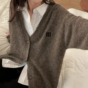 [공구우먼] [제작] 포토포토 브이넥 헤어리 루즈핏 가디건 84414 빅사이즈 여성의류