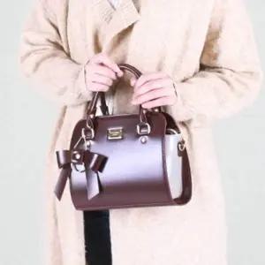 스퀘어 토트백 리본 장식 매력 분위기 여성 가방