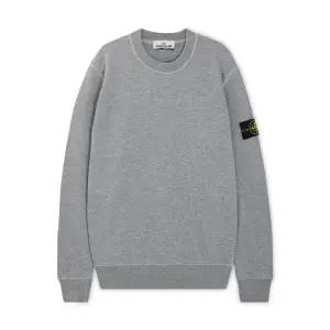 남성 와펜 패치 그레이 맨투맨 K1S156100044 S0051 V0M64