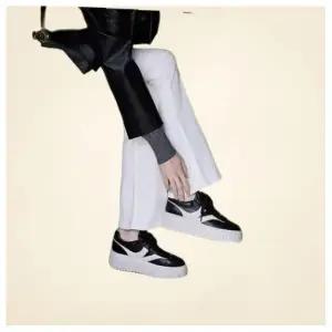 [BELLEVUE]벨뷰 25FW 이태리 레더 베네 스니커즈