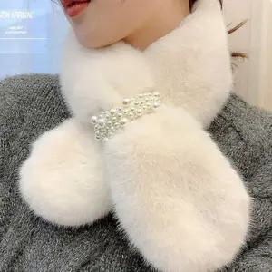 겨울 룩 넥 퍼 여자 데이트 워머 머플러 페이크 고리