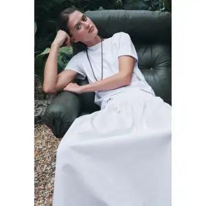 [정품] 자라 티셔츠 민소매 나시 반팔 ZARA 인터록 반소매 - 화이트