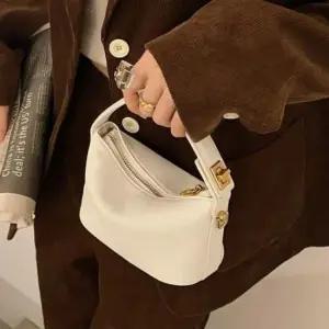 여행용 힙색 미니백 여성용 백 직장인 코리아