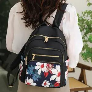 여성 백팩 직장인 엄마 할머니 출퇴근용 여행용 가벼운 배낭 나일론 방수 원단 꽃무늬 여자 가방