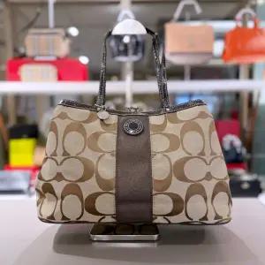 [대구백화점] [코치]로고 패턴 토트백 (LOGO PATTERN)