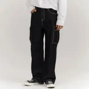 [무료배송] 1컬러 블랙 와이드 카고 카펜더 데님팬츠
