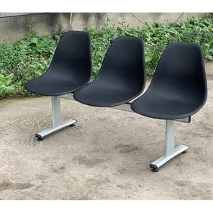 화이트 손님 플라스틱 야외의자 공원 회색다리 스틸 3인용 정류장 인테리어소품 대기실의자