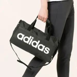 아디다스 리니어 더플백 XS 크로스백  HT4744