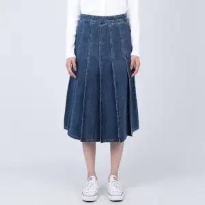 게스 여성 청치마 플리츠 데님 스커트 미디엄블루 YO3D6573